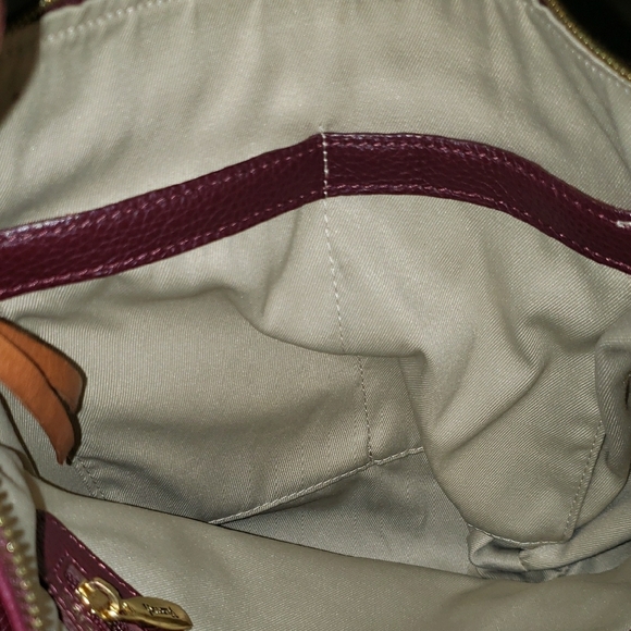 Valentina Pebbled Leather Shoulderbag - Picture 9 of 11